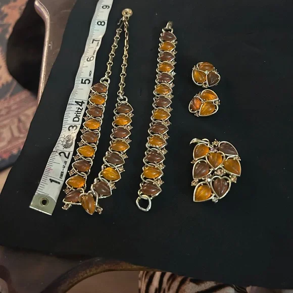 Vintage Lisner Gold Plated Rare Orange Glass HEART Rhinestone VALENTINE SET